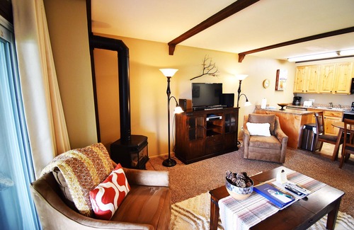 Dillon Condo | Views, Elevator, HOA Hot Tub! Easy Drive to 6 Ski Resorts, Shops, Dining