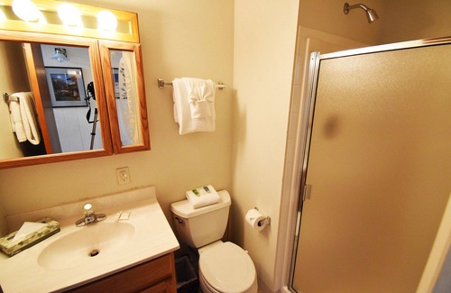 Dillon Condo | Views, Elevator, HOA Hot Tub! Easy Drive to 6 Ski Resorts, Shops, Dining