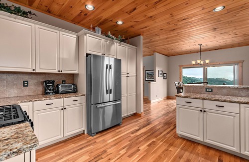 Waynesville House | Views Experience serene stays near Great Smokies