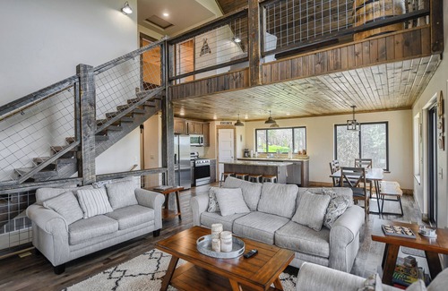 Lead Cabin | Views for Days, New Cabin Near Terry Peak Ski Area w/Hot Tub and Large Deck!