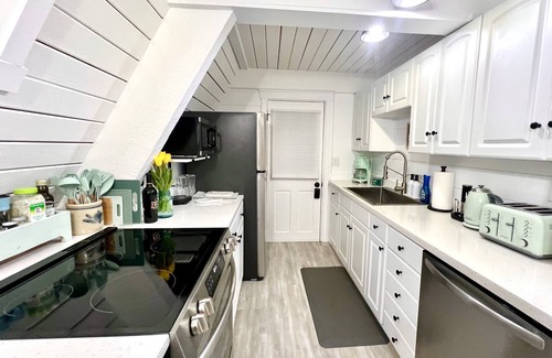 Camano Island House | Views, Hot Tub, Beach Access - Cabin on Camano!