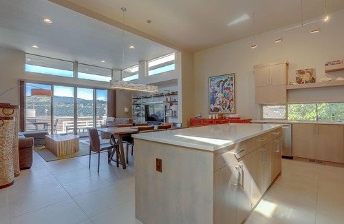 Hood River House | Views, Hot Tub, Walk To Downtown, Light & Open & Tranquil