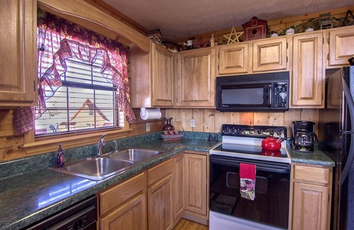 Sevierville Cabin | Views OF Heaven Fireworks From Deck at Dollywood Hot Tub,WIFI, Yr Rd Pool ,