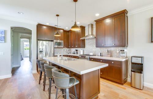 Bay Park House | Views of Mission Bay Bright Home with Rooftop Patio