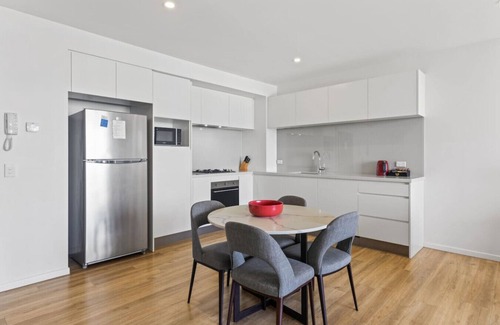 Surfers Paradise Apartment | Views over Surfers Paradise! 1 Bedroom Apartment