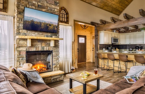Chalet Village North Cabin | Views! Three King Beds! Hot Tub! 2 mi to Parkway! Pool!