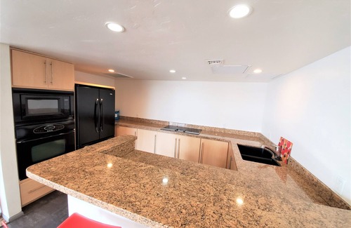 Governmental Mall Condo | Viewtastic!