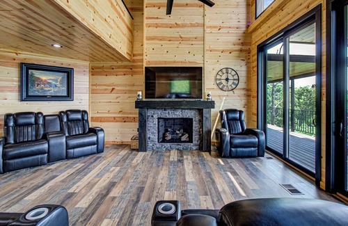 Chalet Village North Ski Chalet | VIEWZILLA! New! Best views in Chalet Village! Easy access with great parking!