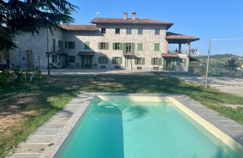 Costigliole d'Asti House | Vignot & Wine