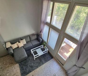 Royla Apartment | Viihtyisä huvila saunalla Korpilammella