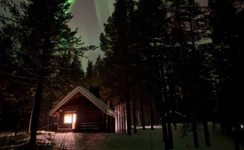 Enontekio House | Viihtyisä mökki riekkojen mailla Hetassa