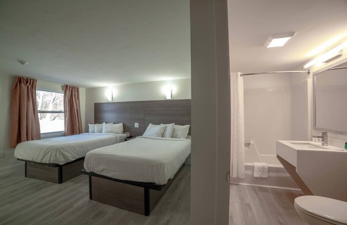 Eastham Hotel | Viking Shores Motor Inn