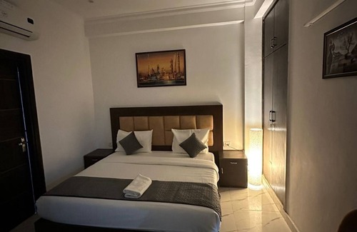 Gurugram Bed & Breakfast | Vikrant Residency 177