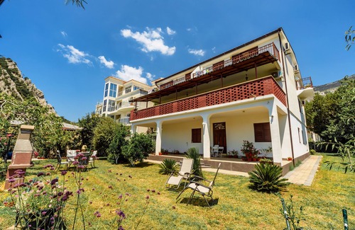 Kaluđerac Apartment | Viktorija - One-Bedroom Apartment with Balcony