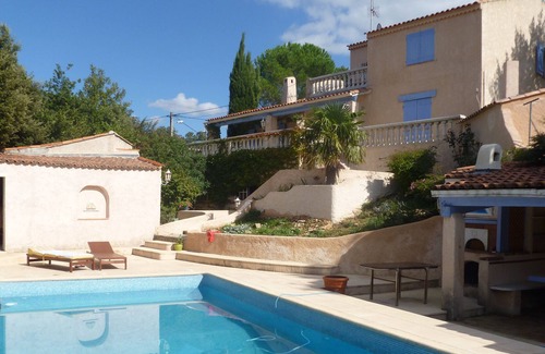 Sainte-Anastasie-sur-Issole House | villa village in the countryside