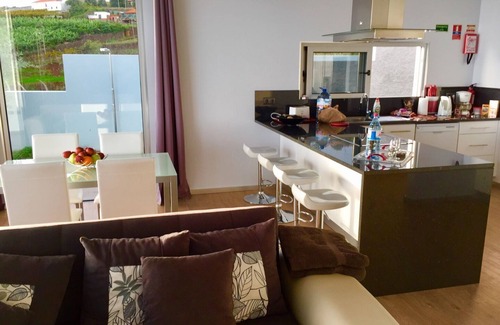 Estreito da Calheta Villa | Villa Pinheira III ,dois quartos ,piscina e vista mar