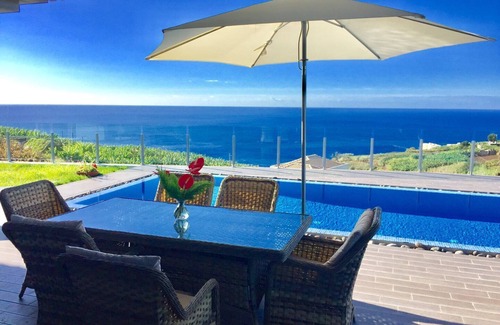 Estreito da Calheta Villa | Villa Pinheira III ,dois quartos ,piscina e vista mar