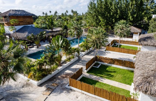 Caicara Villa | Vila a Piscina Itaca, Propriedade de 5000m2 Pertinho da Praia