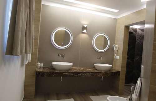 Rade Hotel | Vila Barbout