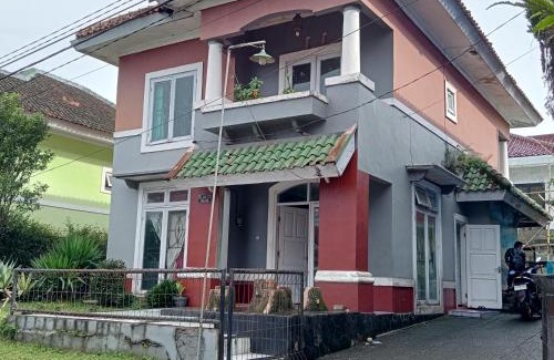 Cipanas Villa | Vila bukit cipendawa
