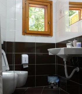 Kukes County Hotel | Vila Dini