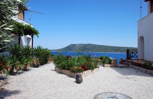 Steni Vala House | Vila Elena 1astoning view