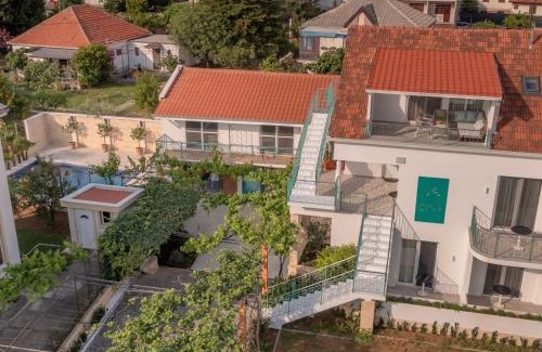 Zeljeznica House | Vila Gina