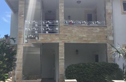 Sutomore House | Vila Jovana