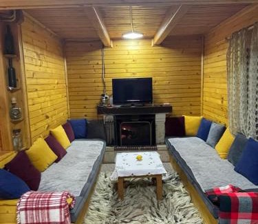 Razem House | Vila Kanadeze Razem