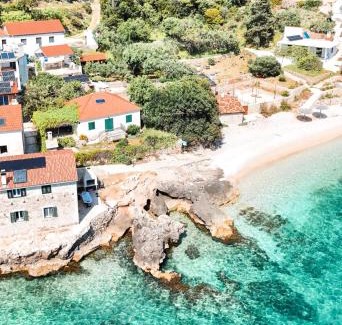 Gdinj Villa | Vila Lila Hvar - Sustainable Stone Cliff House