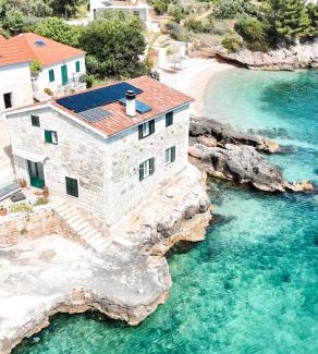 Gdinj Villa | Vila Lila Hvar - Sustainable Stone Cliff House