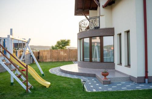 Sebes Villa | Vila MEM