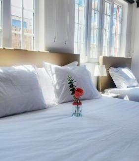 Costa de Caparica Hostel | Vila Olivença