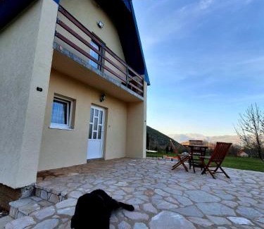 Milosevici House | Vila Paramida