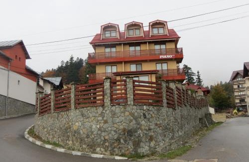 Busteni House | Vila Piano