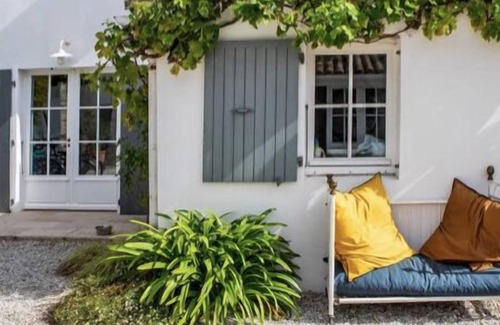 Saint-Clement-des-Baleines House | Villa de Charme au Calme - Piscine - Plage a Pied