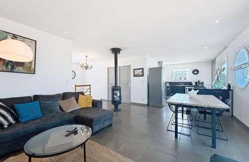 Donville-les-Bains House | Villa à 150m de la plage avec piscine et WiFi gratuit - FR-1-361-8
