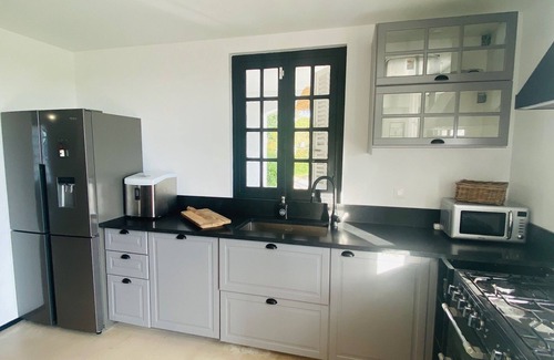 Ghisonaccia Villa | Villa 10 ' from the beach and close to rivers with private pool 12 persons