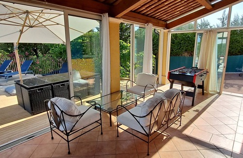 La Bouverie Villa | Villa 120m² infinity pool 6 people dominant view label 3* furnished