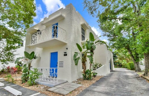 Wilton Manors Villa | Villa ∙ 2 bedrooms ∙ 4 guests