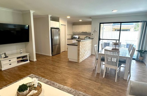 Dunsborough Villa | Villa 2 @ Dunsborough Villas