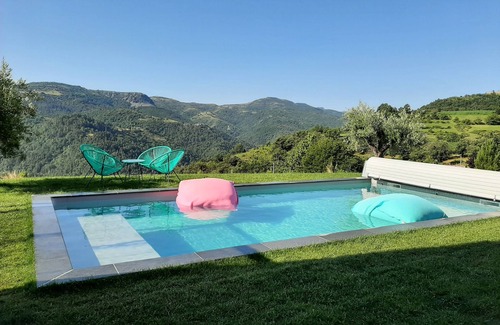 Saint-Etienne-de-Serre Villa | Villa 2 Love
