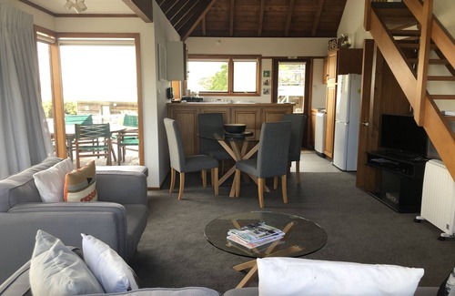 Russell House | Villa 2 Te Maiki - Panoramic views - private enclave close to Russell township