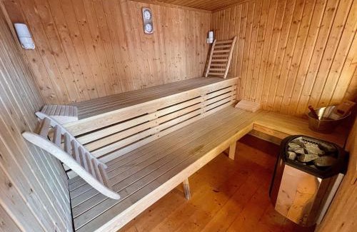 Laval-sur-Vologne Villa | Villa 200m2 avec PISCINE chauffée & SPA & sauna & kota-grill