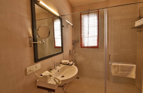 Shyam Nagar Hotel | Villa 243