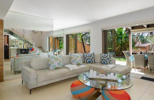 San Lameer Villa | Villa 2811 Luxurious and Modern at Upmarket Golf and Beach Estate
