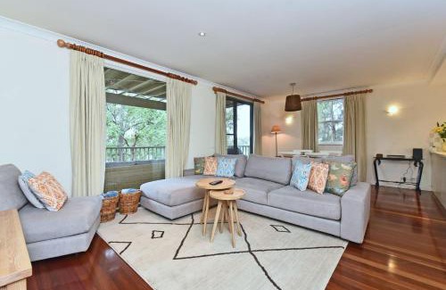 Pokolbin Villa | Villa 2br Bardolino Villa located within Cypress Lakes Resort