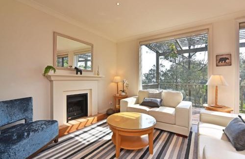 Pokolbin Villa | Villa 2br Heafy Lodge Villa located within Cypress Lakes Resort