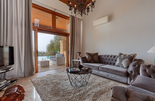 Aphrodite Hills Villa | Villa ∙ 3 bedrooms ∙ 6 guests