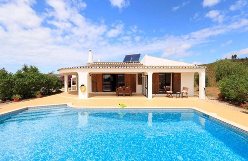 Silves Villa | Villa ∙ 3 bedrooms ∙ 6 guests